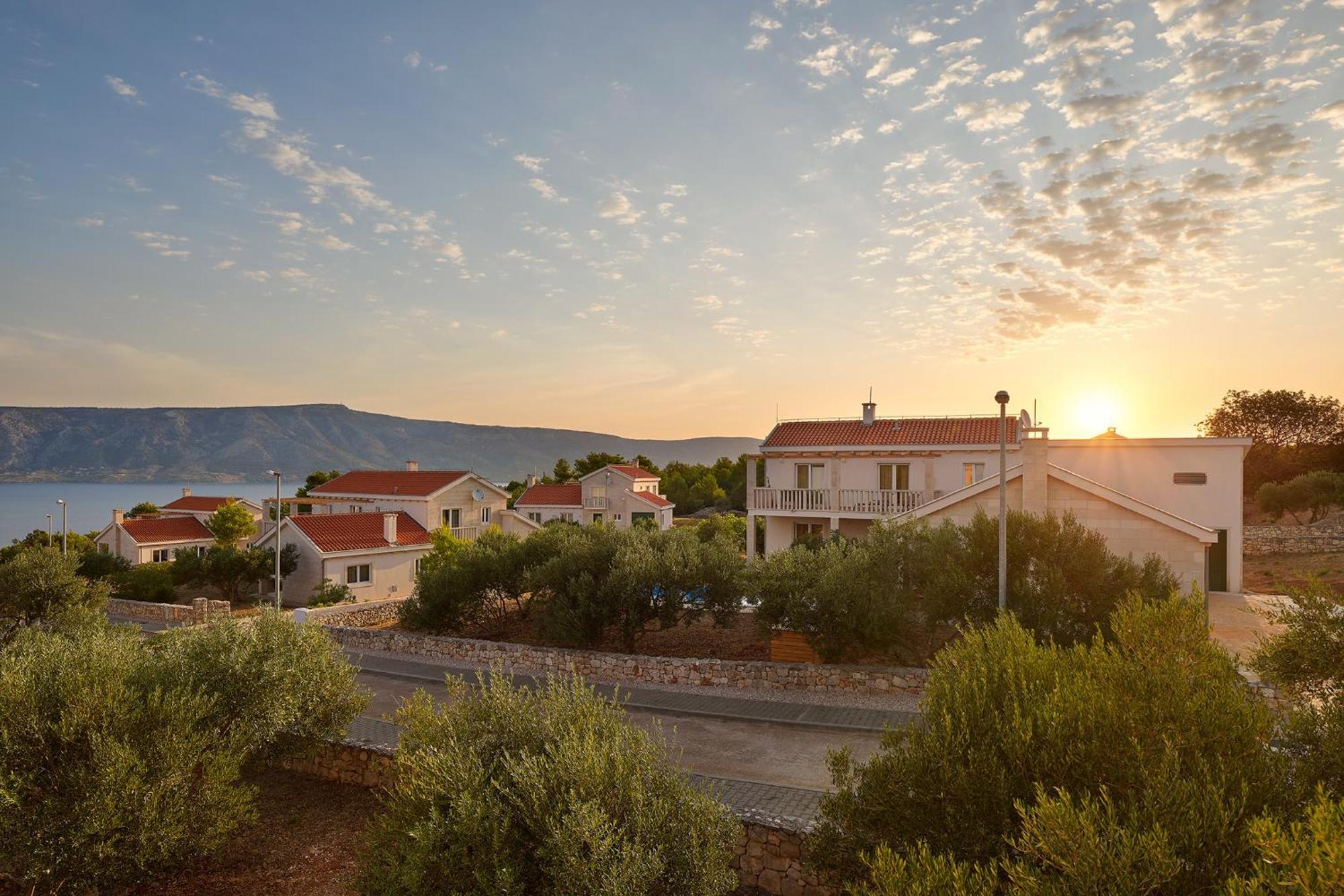 Doris Hvar * Rudina